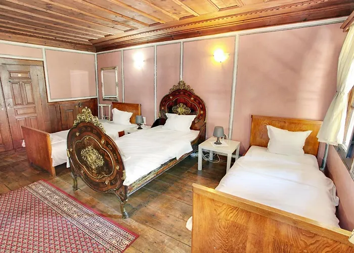 Гостьовий будинок Old *